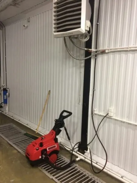 Автомойка с шиномонтажем на 4 поста